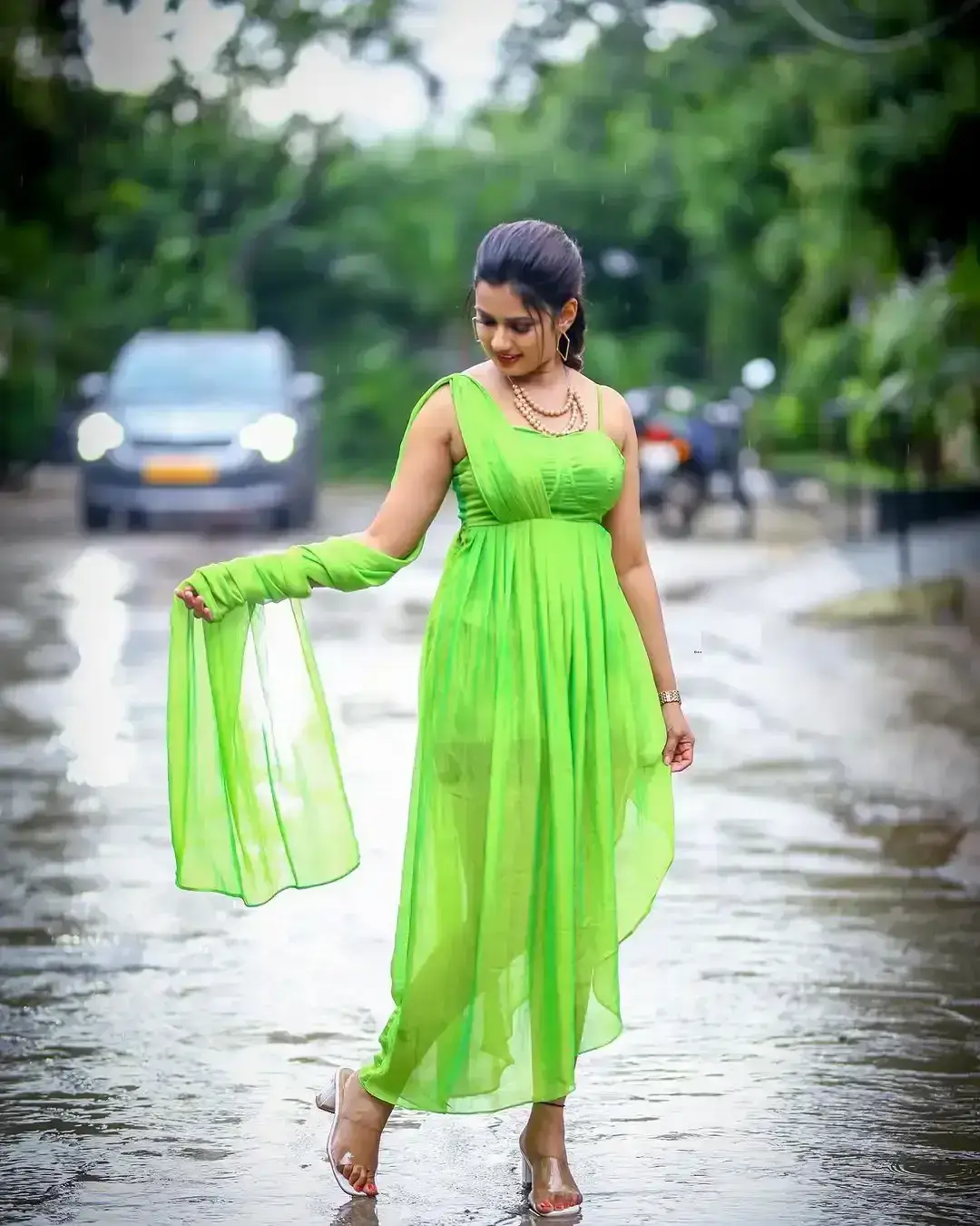 Indian Actress Ariyana Glory In Sleeveless Green Dress